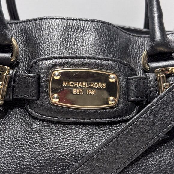 Michael Kors Hamilton Black Leather Tote Bag Shoulder Strap Medallion 15"x10"x4" - Picture 2 of 13
